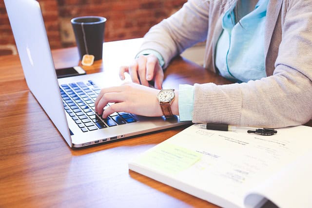 Raccontare la tua storia: il potere della creatività nelle mani di un'Agenzia di Comunicazione